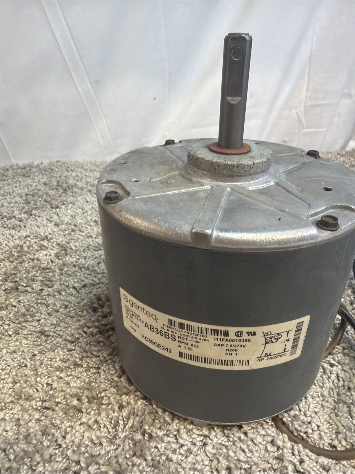 Carrier Genteq Condenser Fan Motor HC39GE242 5KCP39KFAB36BS 1/4 HP 825 RPM 230V
