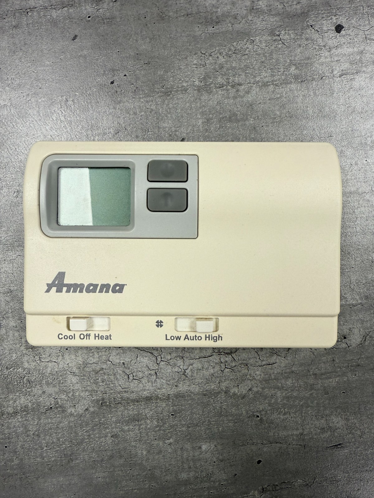 Amana Non-Programmable PTAC Thermostat – Manual