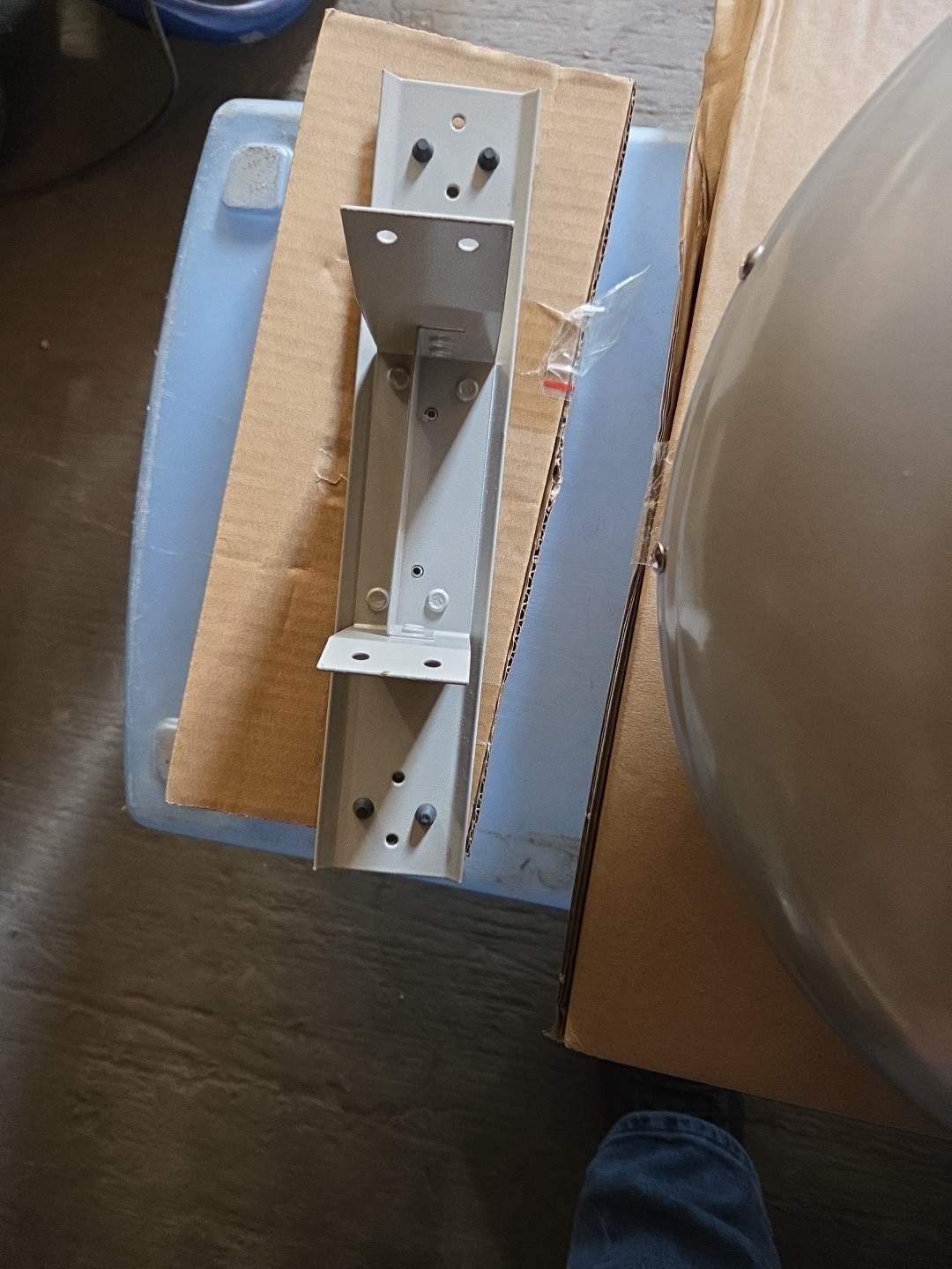 Canarm In-Line Duct Fan: 579 cfm Max., 8 in Duct, 140 W, 120V AC