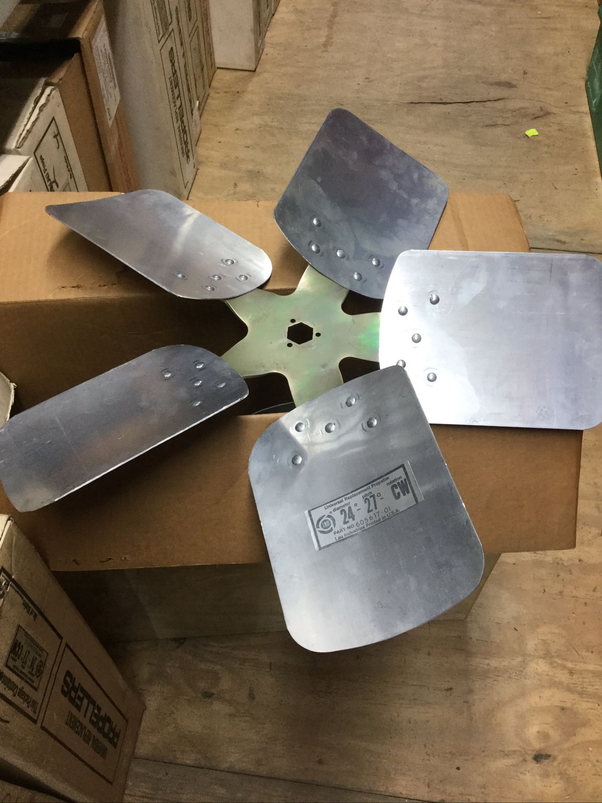 60-5617-01 Lau 24″ Diameter 27 Degree Pitch 5 Blade CW Fan, 605617-01