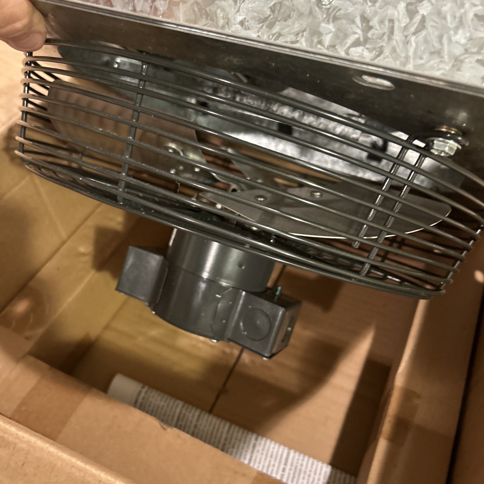 DAYTON – 1HLA2C Shutter Mount Exhaust Fan 12 in Blade Totally Enclosed 1/20 hp