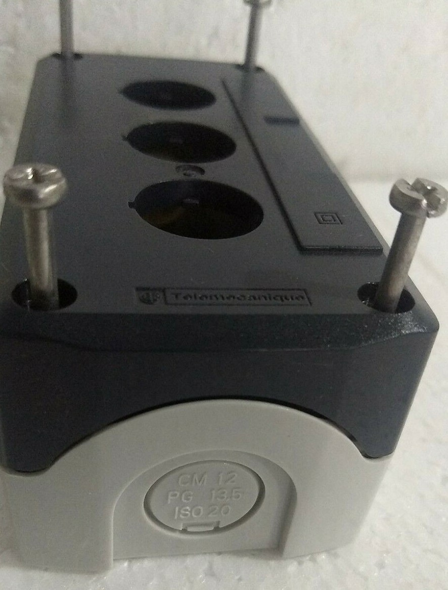 Telemechanique XAL D03 – IP65 – 011481 x 1 – Czech Republic