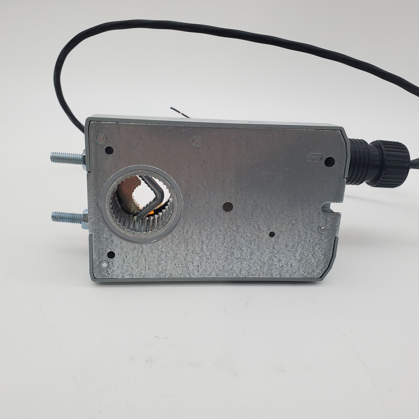 Belimo NMB24-3 Damper Actuator 90 in-lb AC/DC 24V – MISSING MOUNTING BRACKET