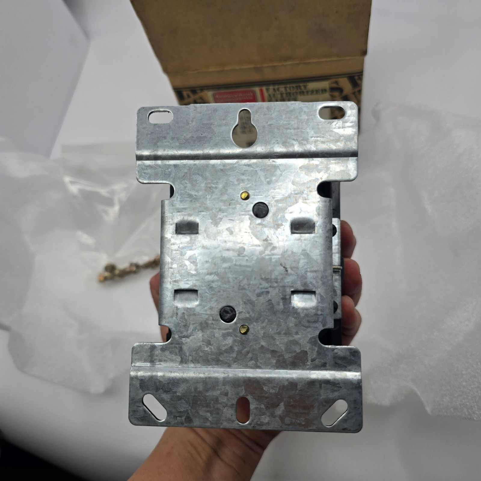 Carrier HN53HG120 3 Pole Contactor 120V Coil 75 FLA 240/480/600V