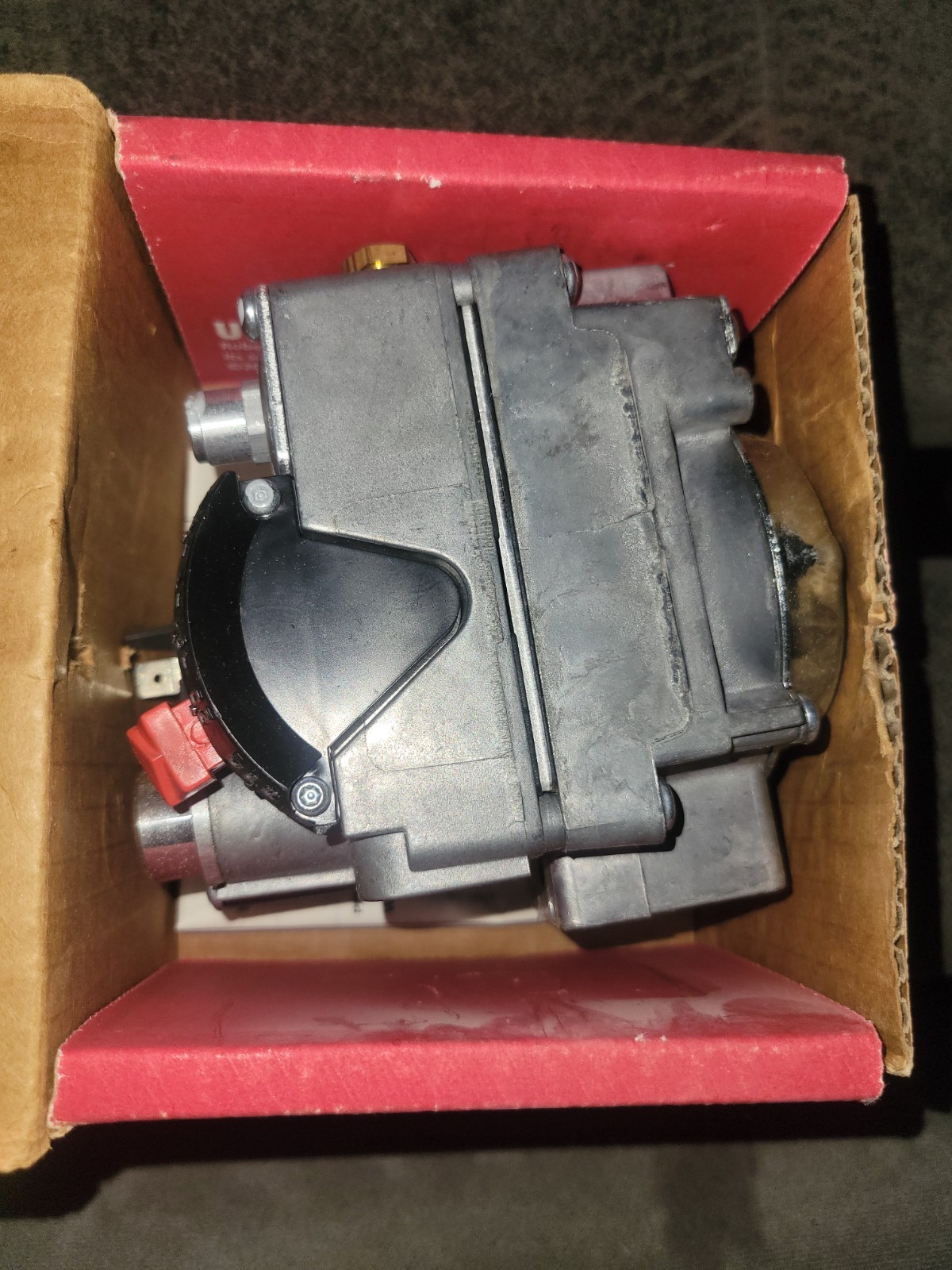 Robertshaw 720-400 Gas Valve 24V 150000 BTU 1/2″ x 3/4″