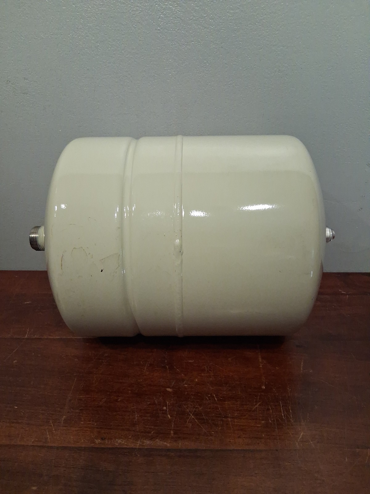 Amtrol Water Heater Expansion Tank 2.0 Gallon Volume *minor blemish* ST-5 L16