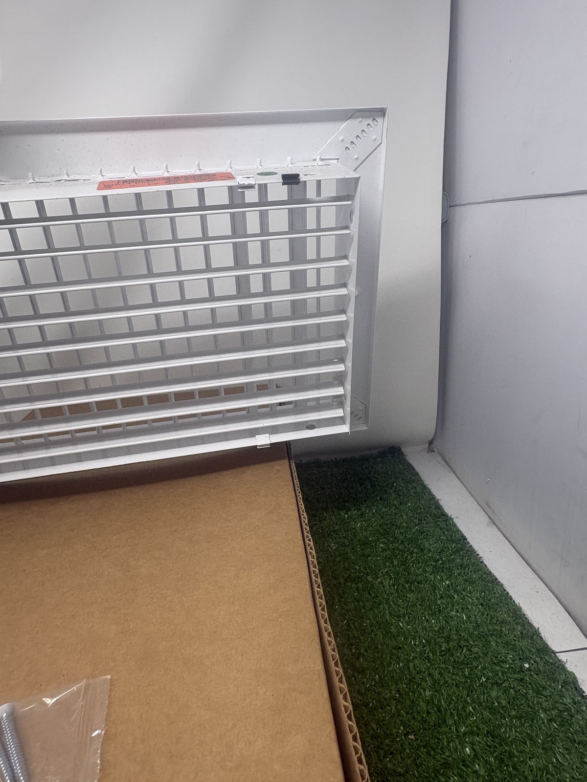 Tuttle & Bailey T64 16×8 White HVAC Supply Air Ceiling Wall Diffuser Vent Grille