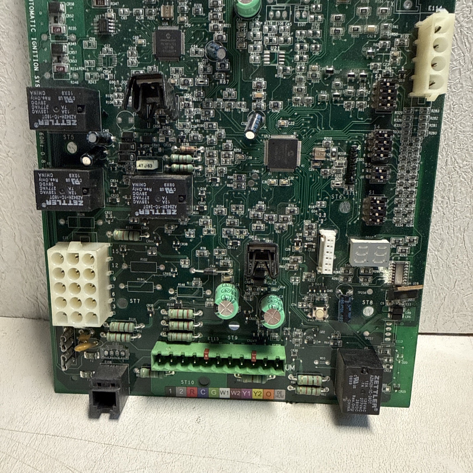 Goodman Amana PCBKF101 / 50C51-289-90 Furnace Control Circuit Board