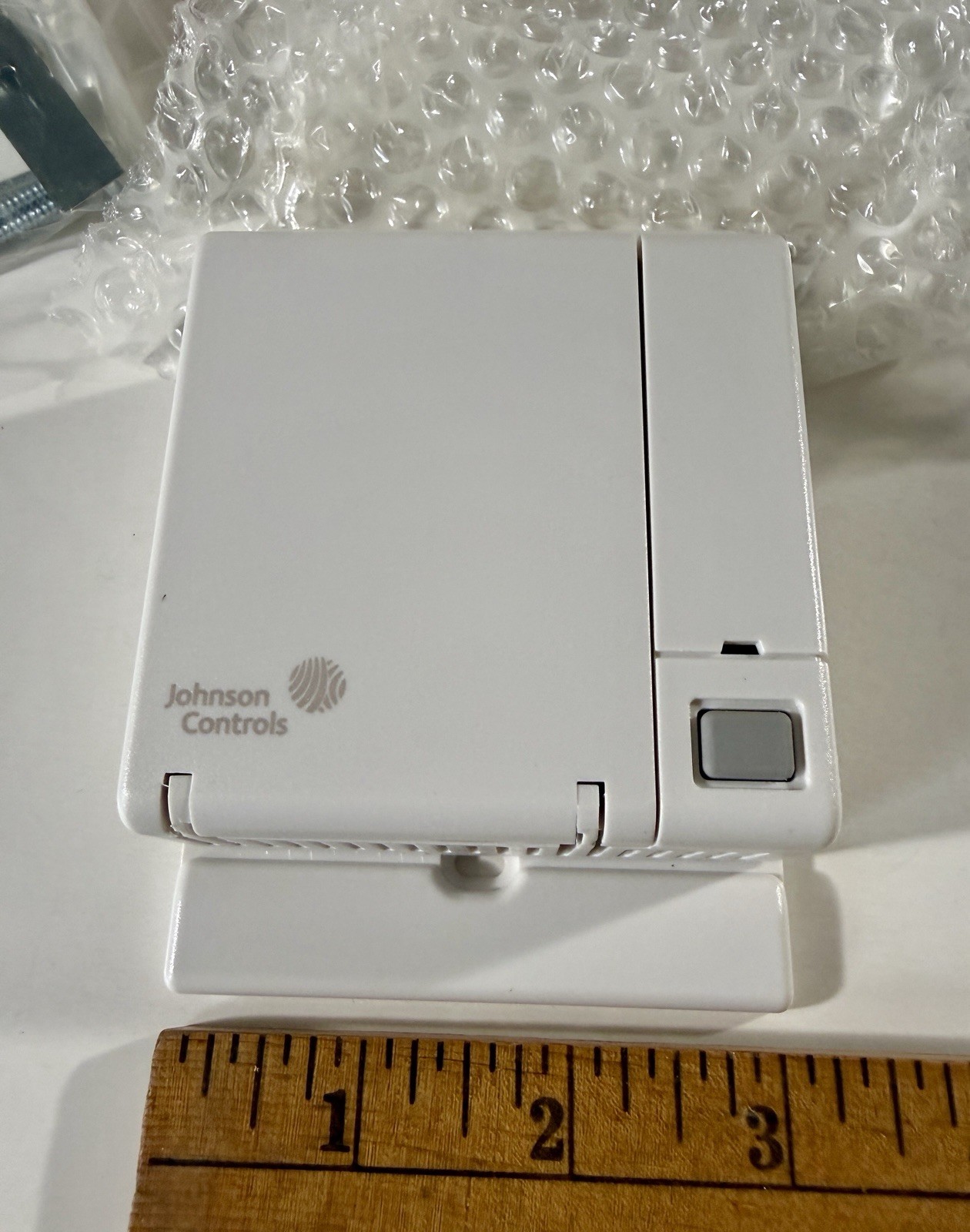 Johnson Controls HT-6703-0N00W Zone/Wall Mount Humidity Transmitter – Brand New