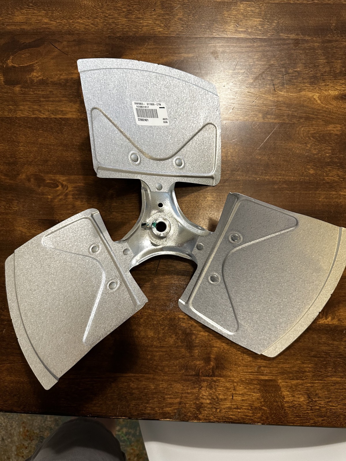 HVAC Fan Blade 18″ 45° 3-blade CW 1/2″ B (Bohn) 22902401