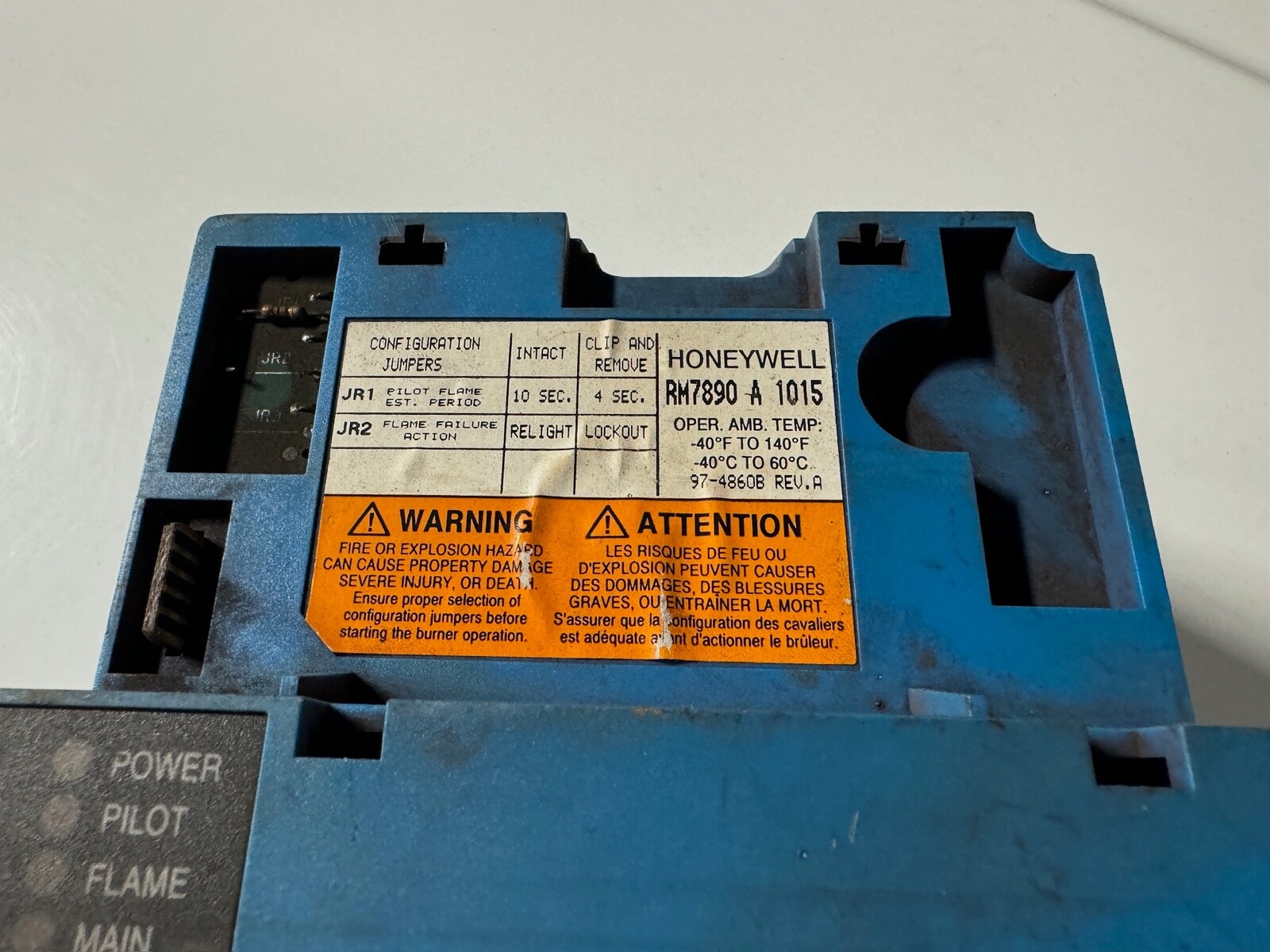 Honeywell RM7890 A 1015 W/ R7849B1021 Dynamic Ampli-Check Ultraviolet flame