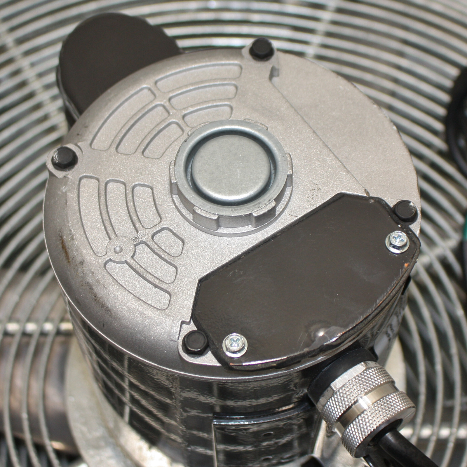 Dayton Transformer Cooling Fan 2ATX8, 24″ Blade, 115/230V AC, 1/2HP, Guard Mount