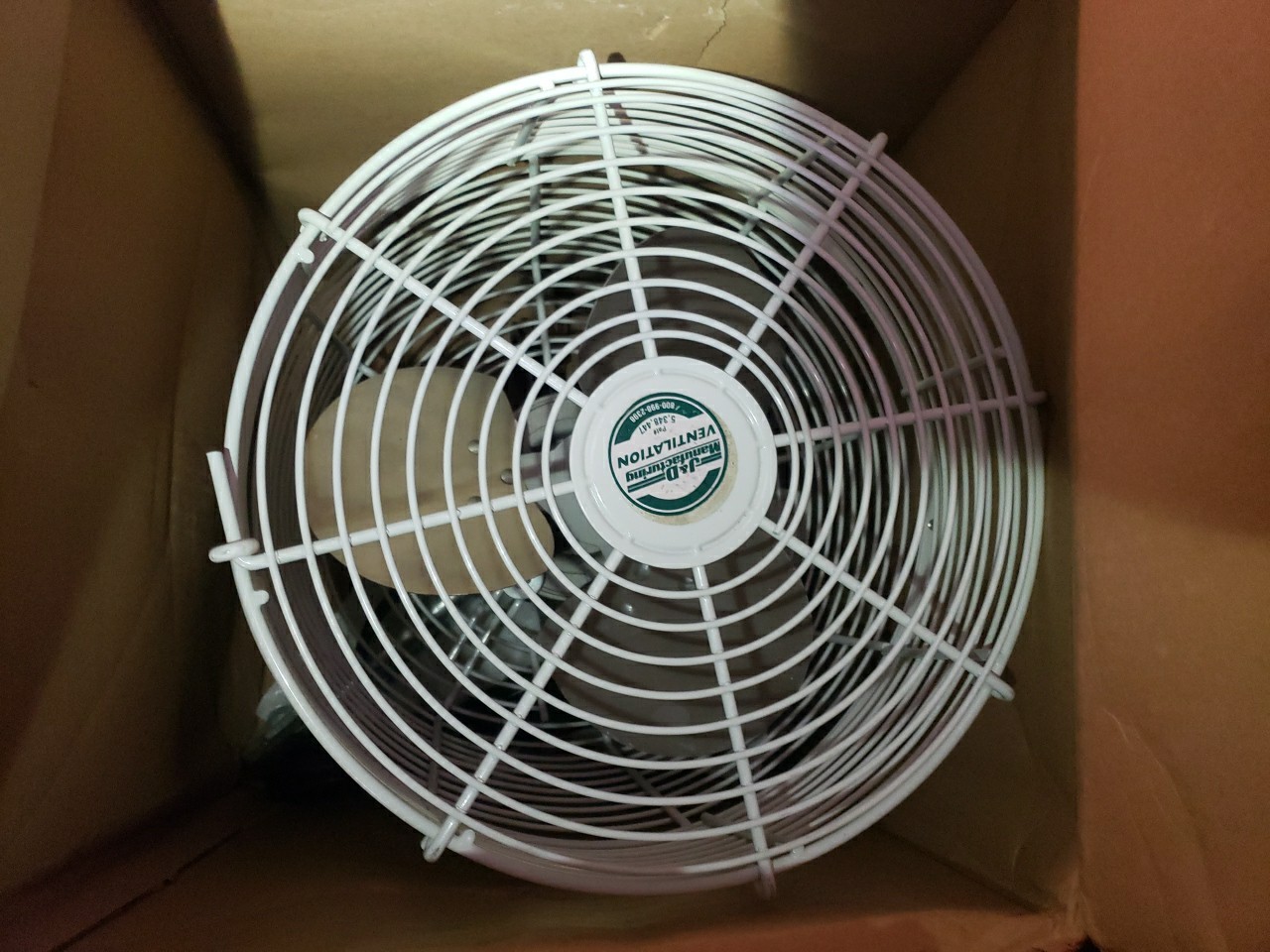 J & D 1PH S-Variable 12″ Green Breeze HAF Fan With Bracket & 10′ Cord