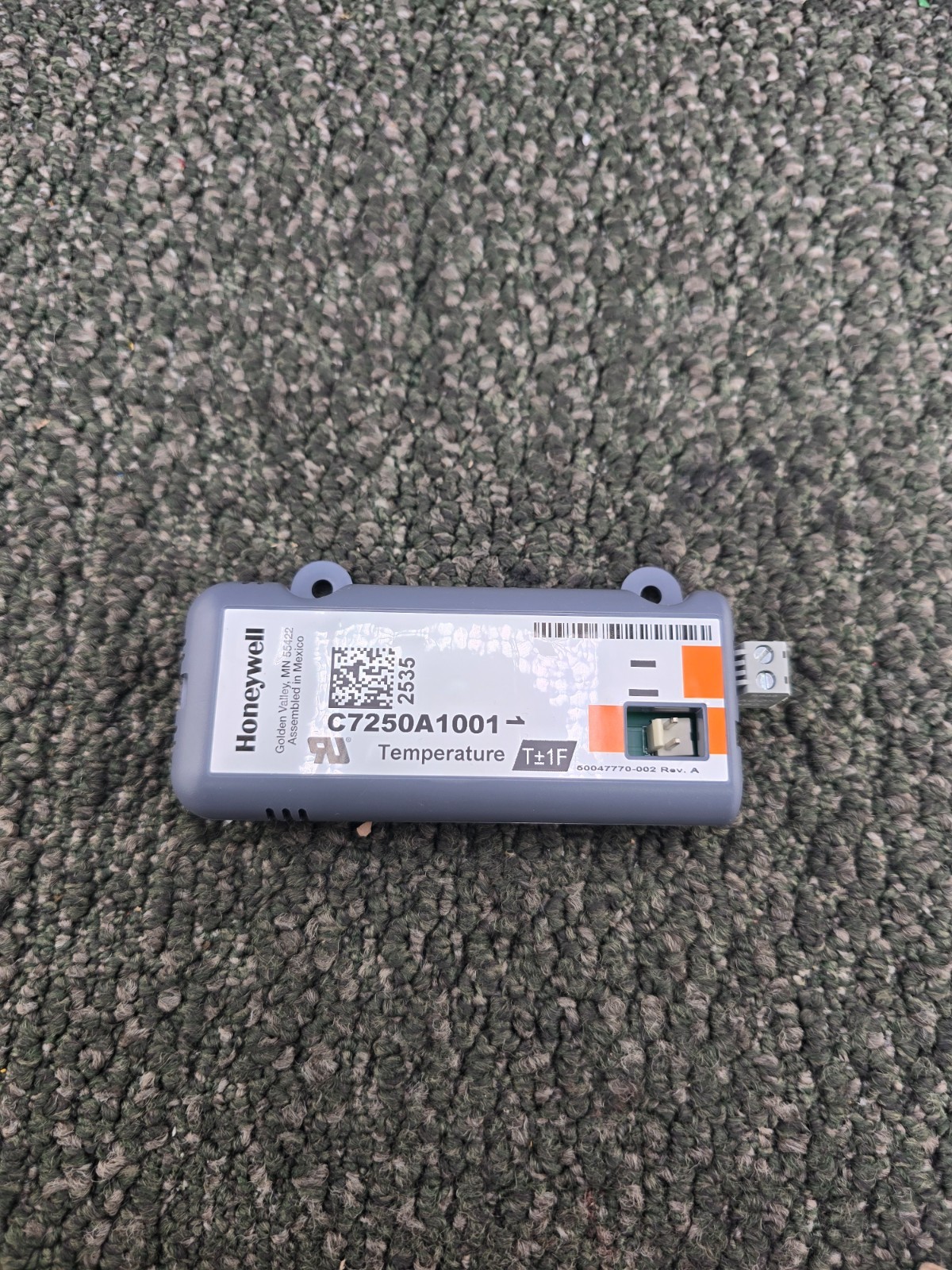 Honeywell C7250A1001 2-Pin Mixed Outdoor Air Temperature Sensor 20k NTC – Gray