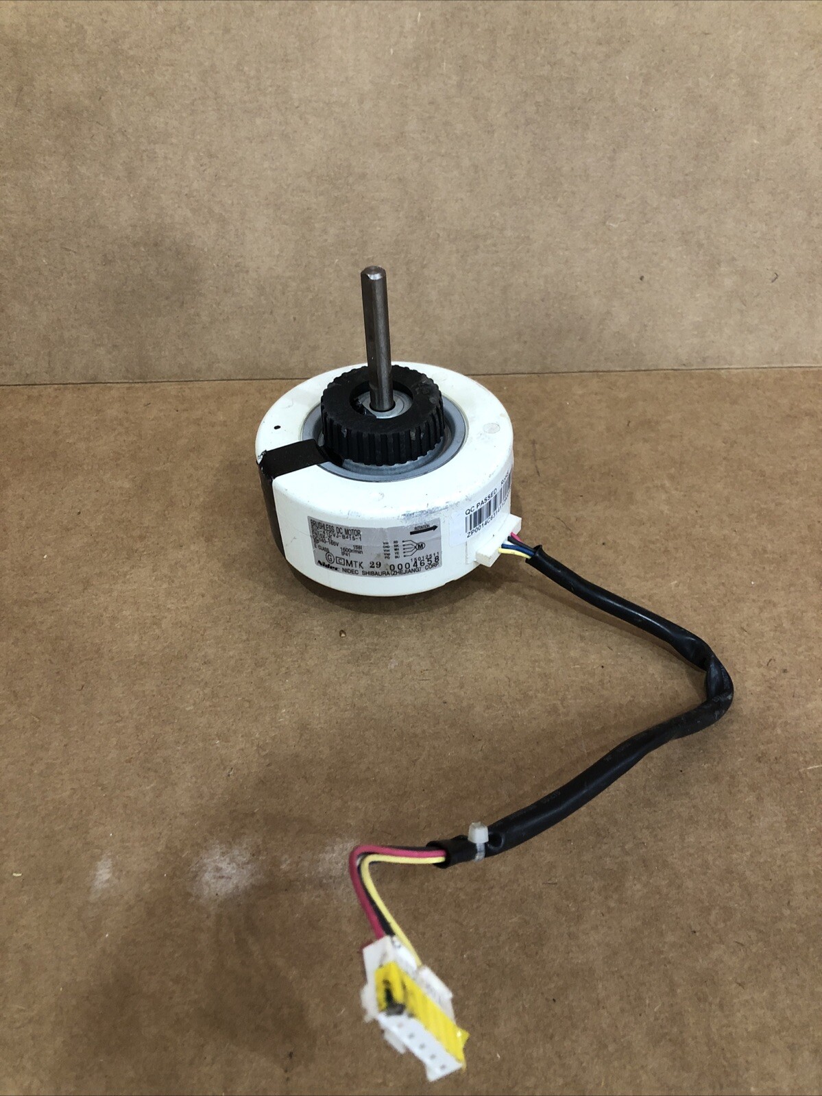NIDEC SHIBAURA SIC-41CVJ-B415-1 15 WATT DC BRUSHLESS MOTOR 140-165V 1600 RPM