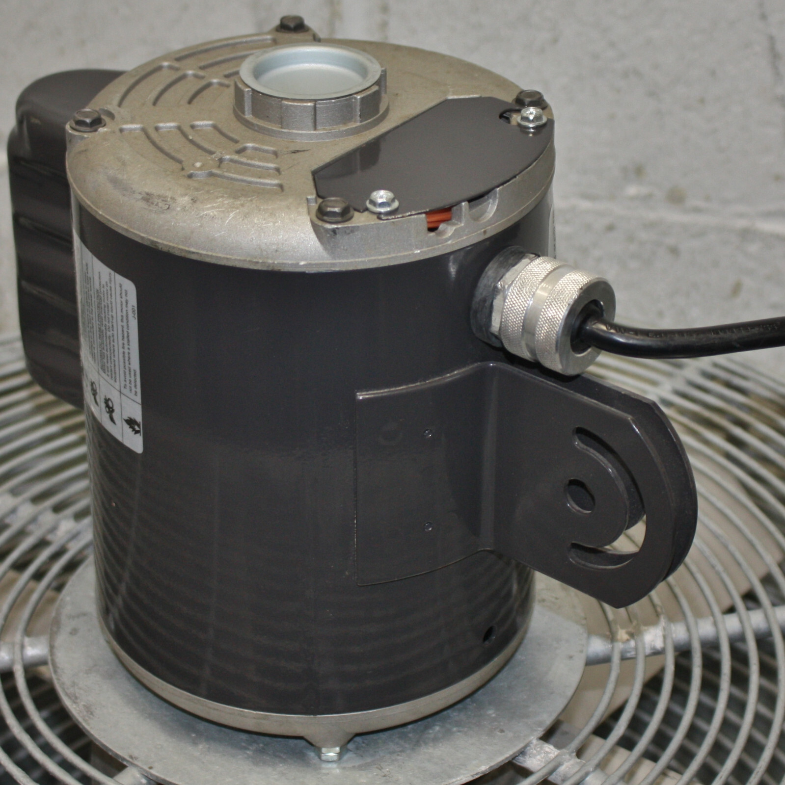 Dayton Transformer Cooling Fan 13F051, 20″ Blade, 115/230V AC, 1/4HP Guard Mount