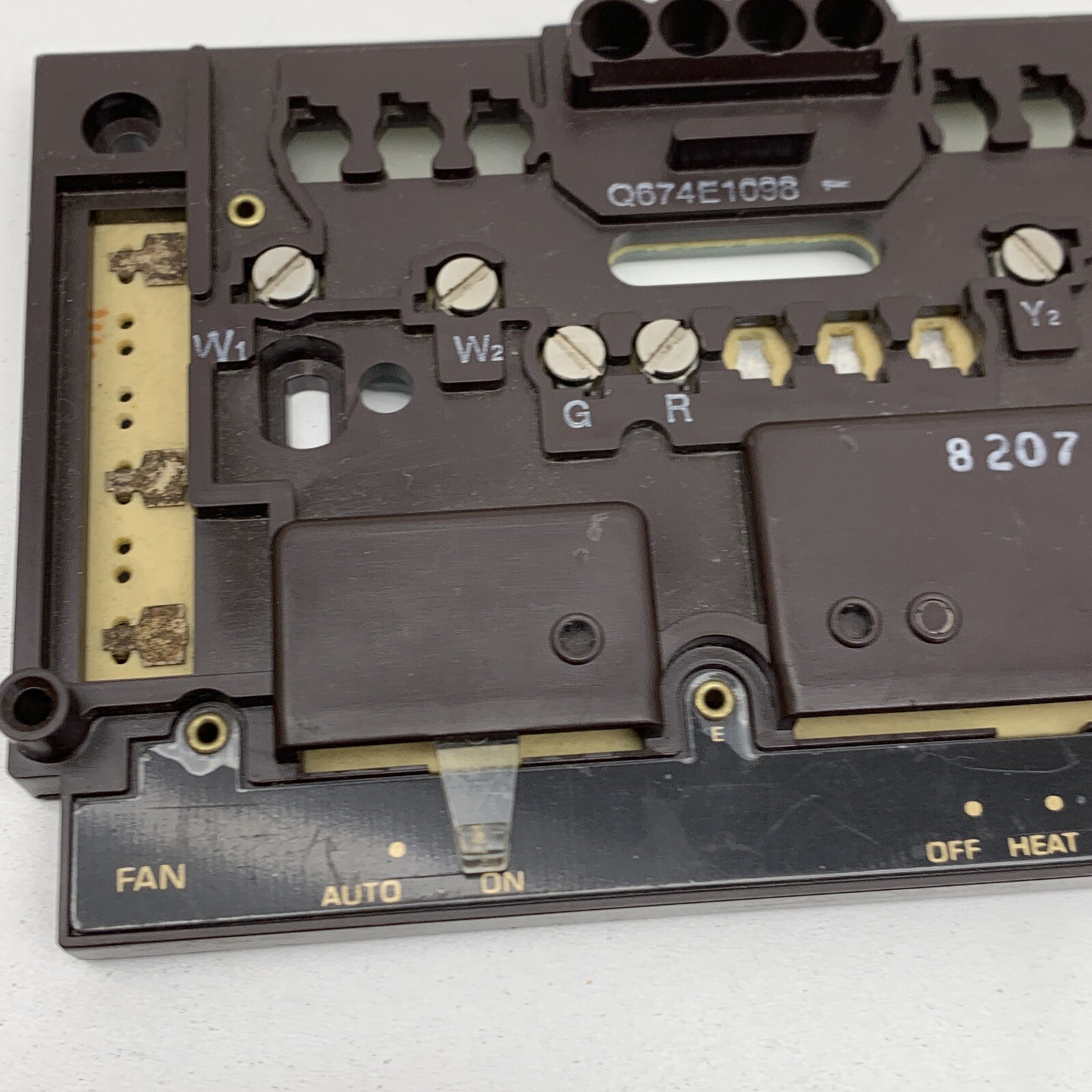 Honeywell Q674E 1098 Multi-Stage Thermostat Subbase OFF-HEAT-AUTO-COOL