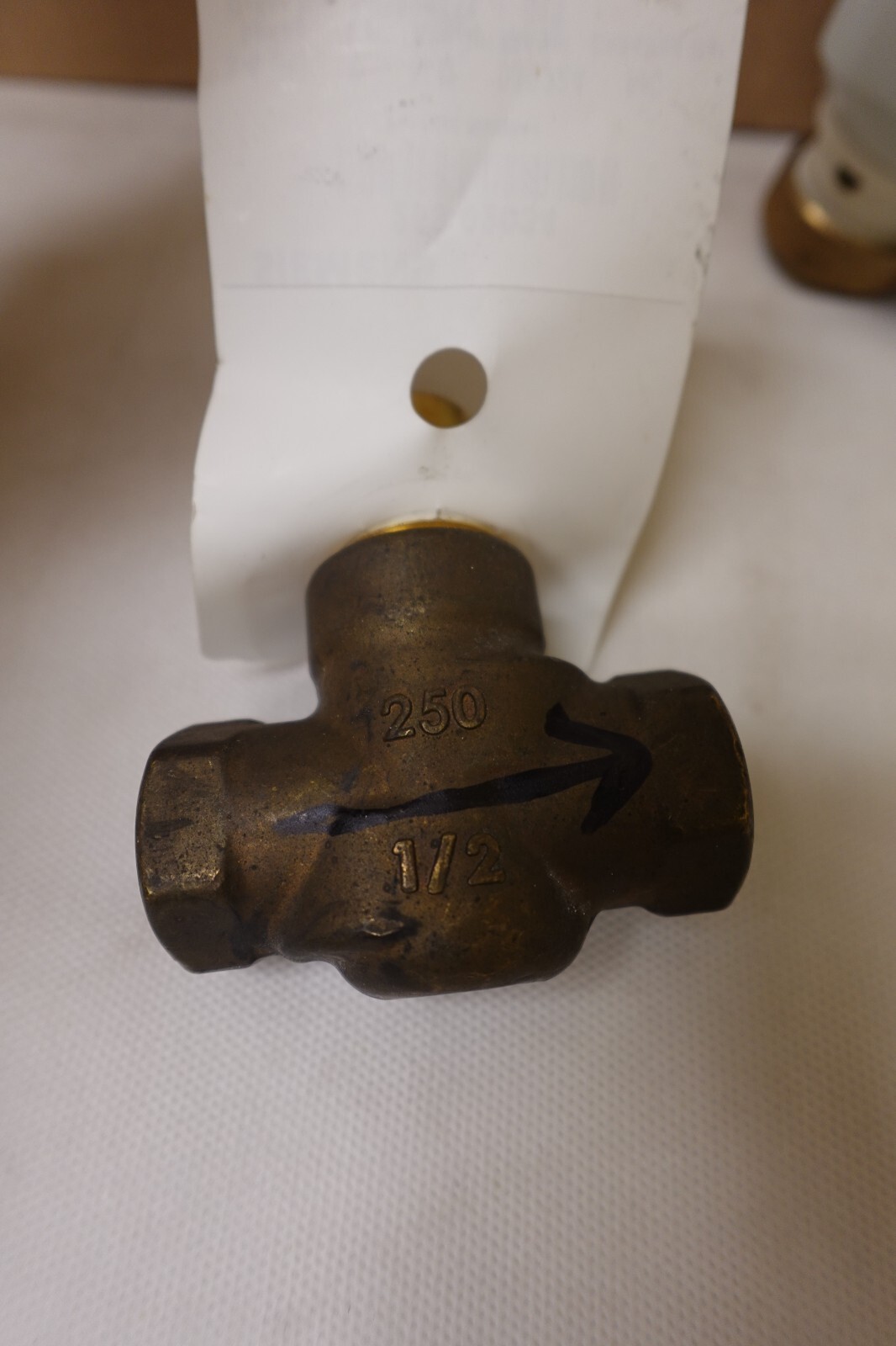 Siemens 259-02034 / 030724 VF599 Series Threaded Globe Valve – 1/2 In – 24VAC