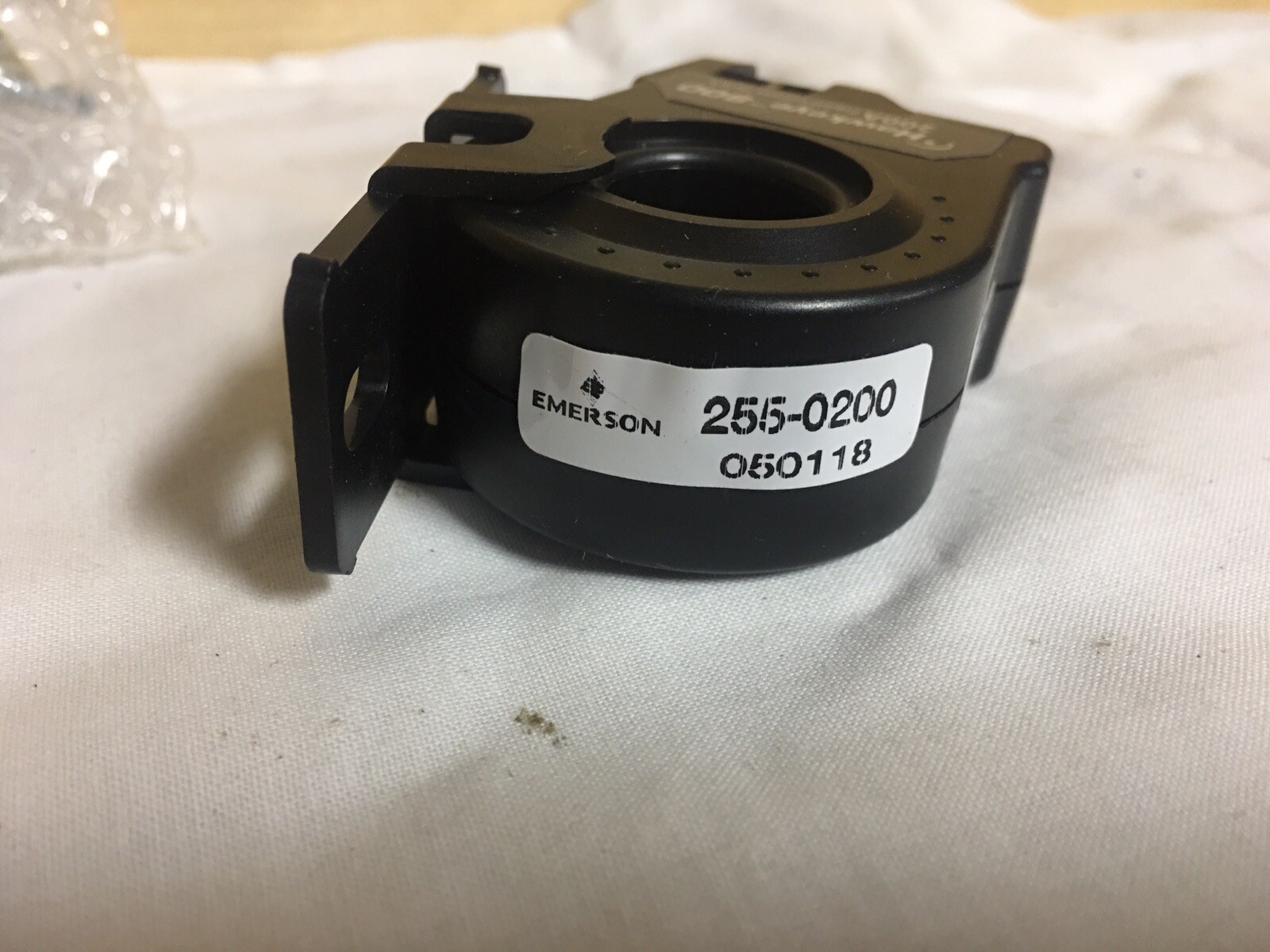 Veris Hawkeye 800 200A Digital Current Switch 1.0A @ 30V Part # 255-0200 050118