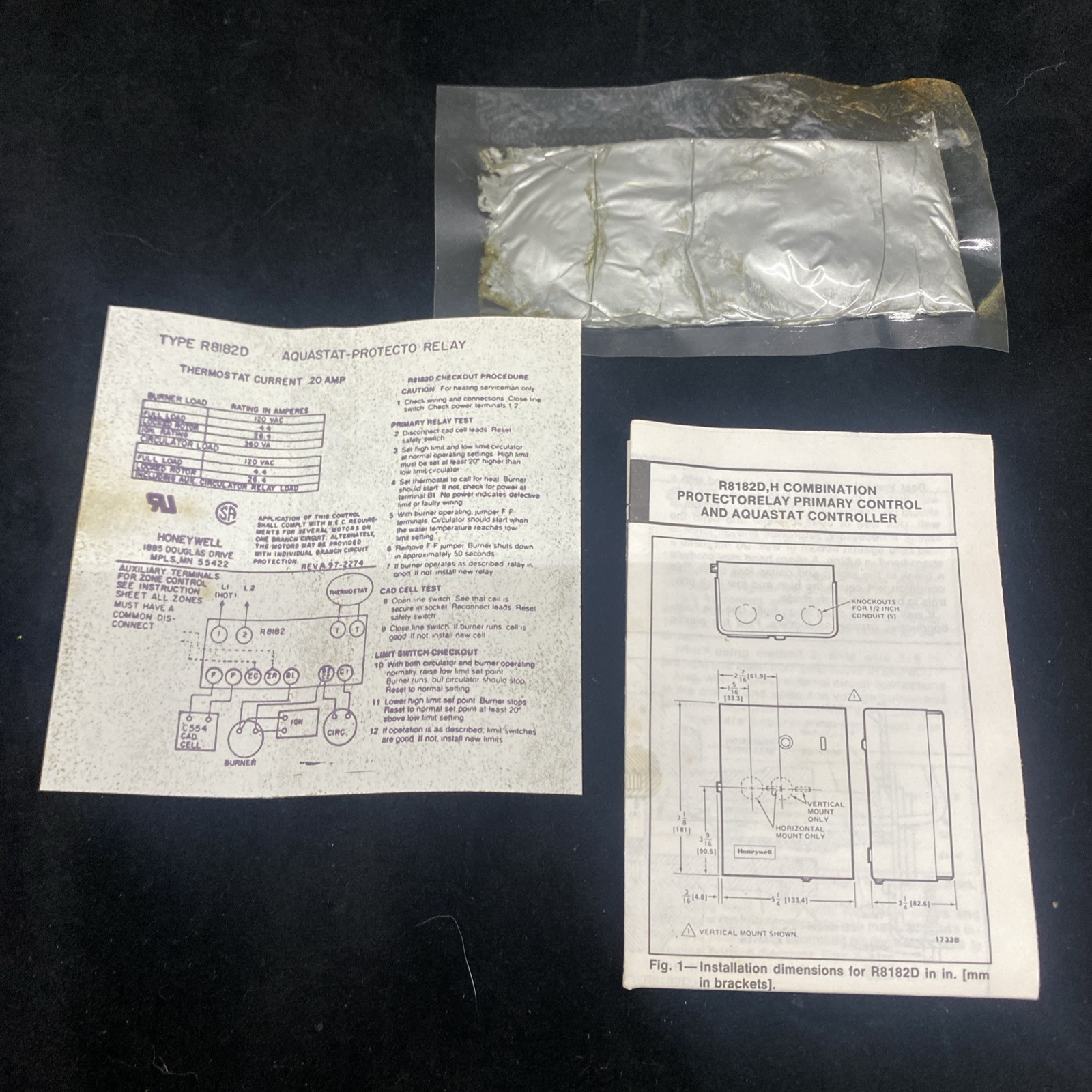 Honeywell R8182D 1111 Aquastat Protector/Relay Controller 120V.2A New Open Box