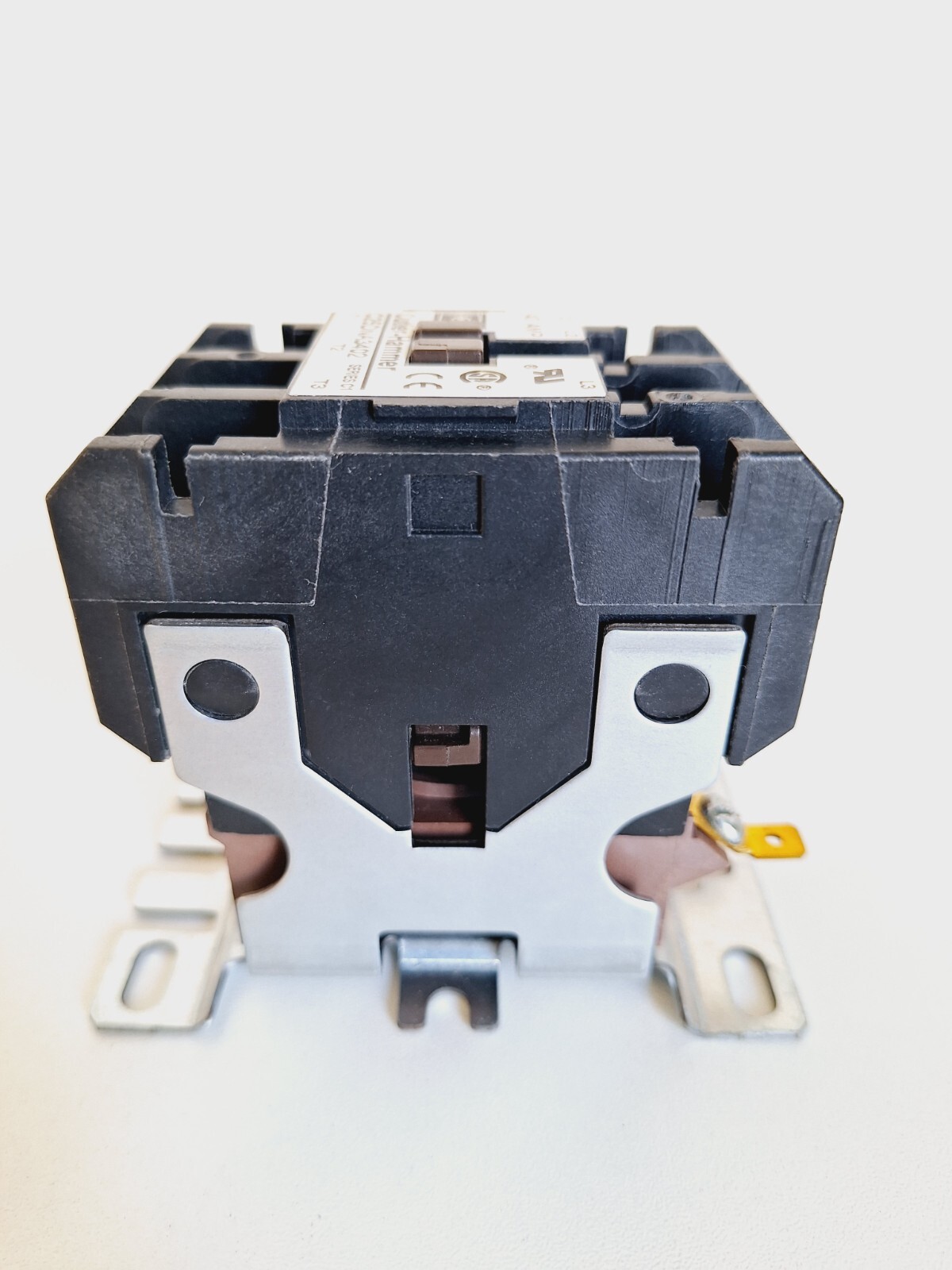 Cutler-Hammer C25DNA3402 Ser C1 Contactor