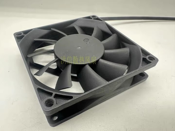 1PCS D80SH-12C 8020 DC12V 0.70A 8CM 2-Pin Cooling Fan