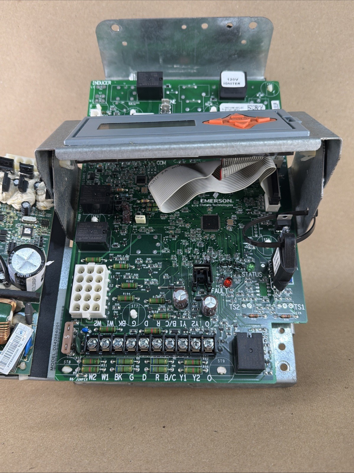 TESTED Emerson 50C53M-495-01 D158118P01 Control Board CNT07080 TUHMB080ACV3VBA