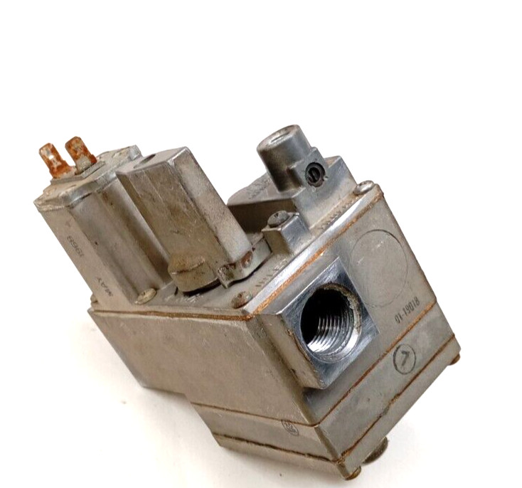 ALPHA-TAFCO TF-555 01-19018 Gas Valve 25V .45 A 1/2 PSI in out 1/2″ used #G173A