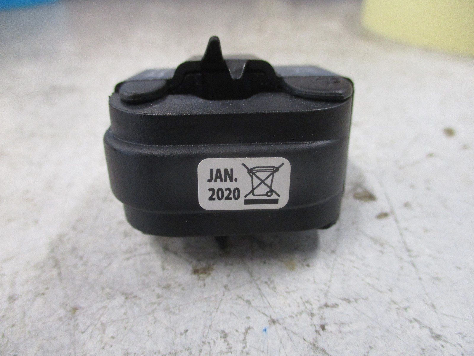 Veris Hawkeye 308 Digital Current Switch H308 50A Used