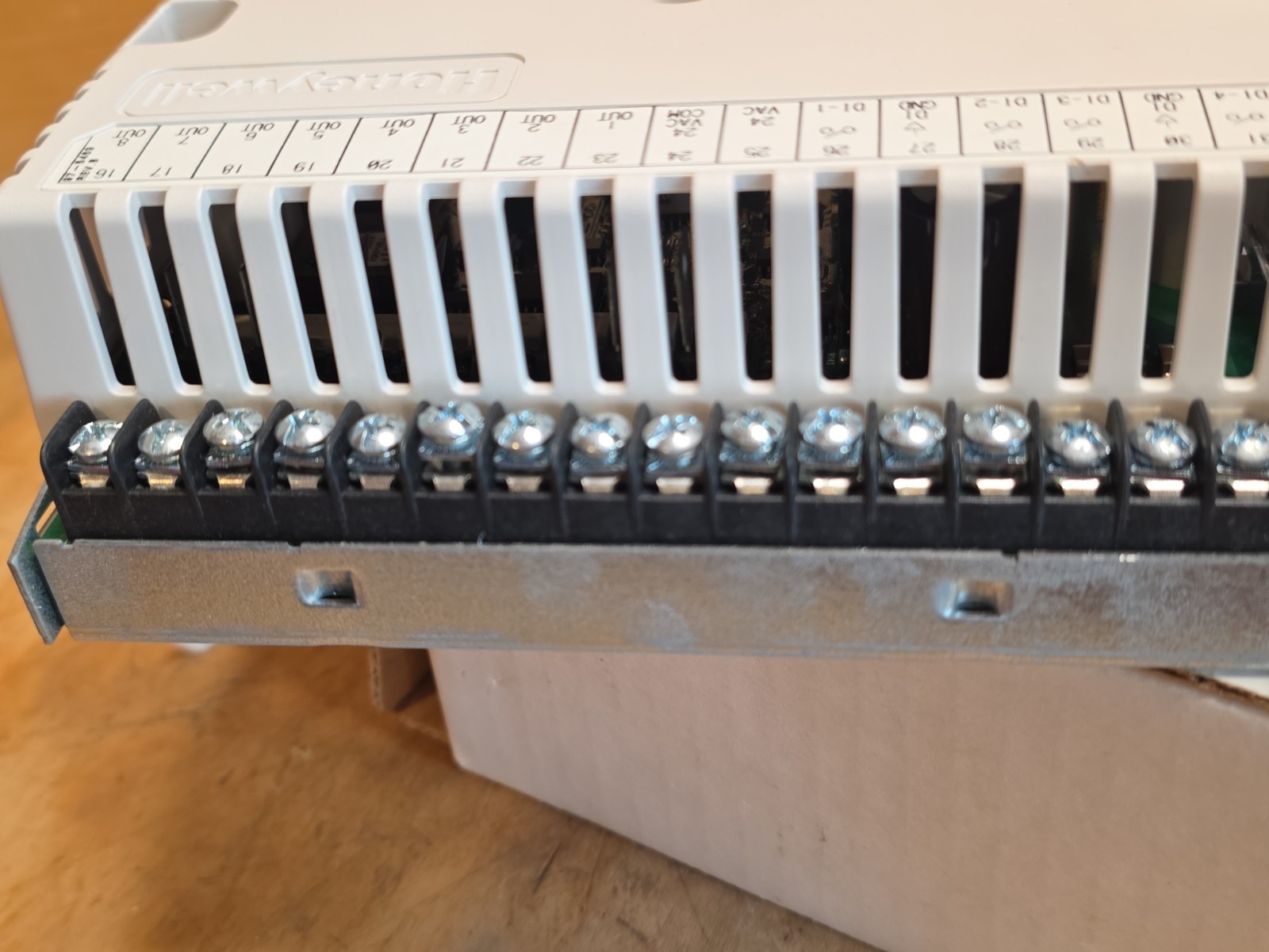 Honeywell W7750B2011 Constant Volume Air Handling Unit Excel 10