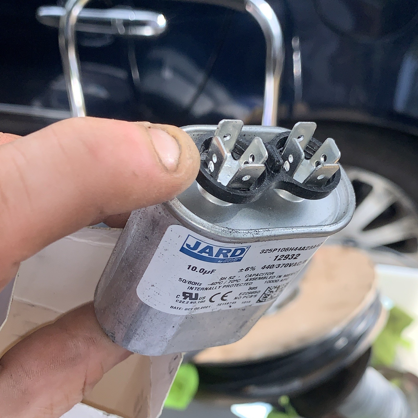 JARD 12932 Motor Run Capacitor 10.0 MFD 440/370 VAC Oval Universal