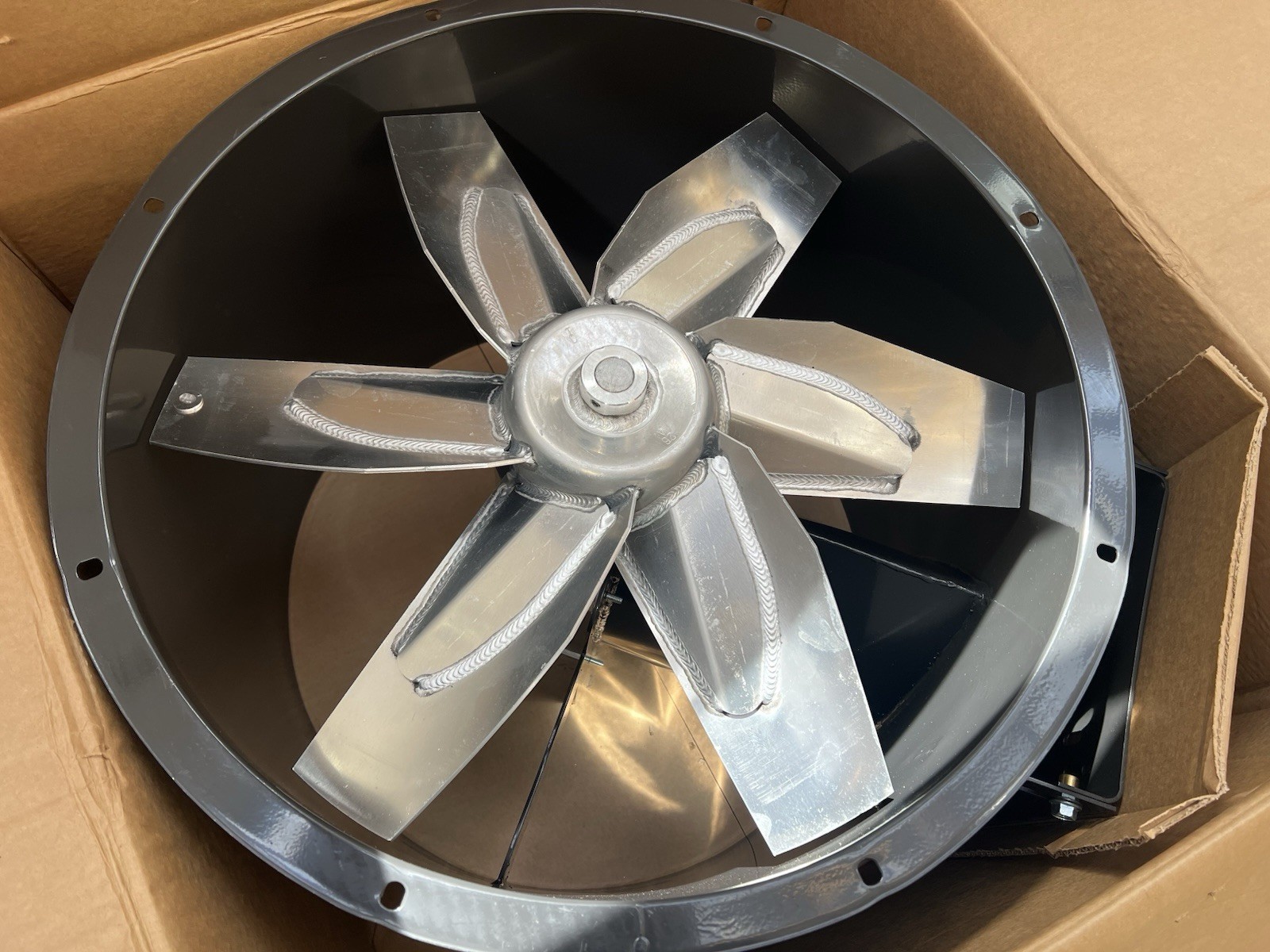 Dayton 166206A Tubeaxial Fan Clean Air 24” Blade 50 Sones Belt Drive