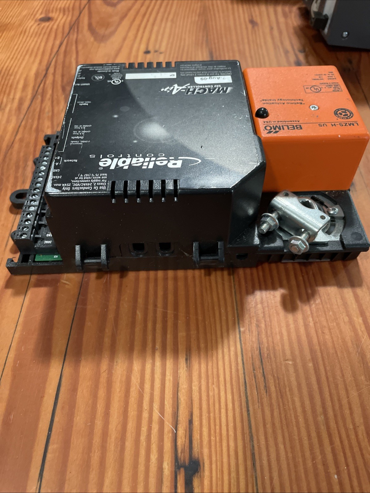 Reliable Controls Mach-Air VAV controller with Belima 24V Actuator