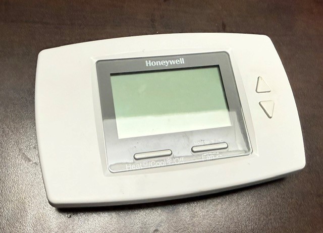 honeywell TB8575a1000 used thermostats