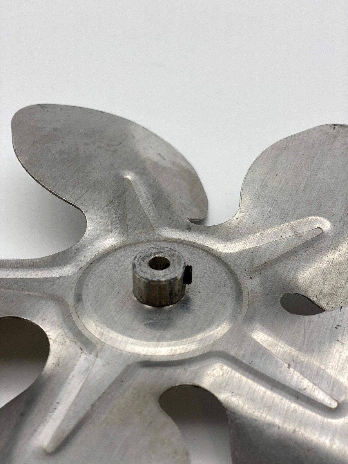 Air-Drive AD9CW25 1/4 9″ Replacement Propeller, Alum., 500 CFM (No Box)
