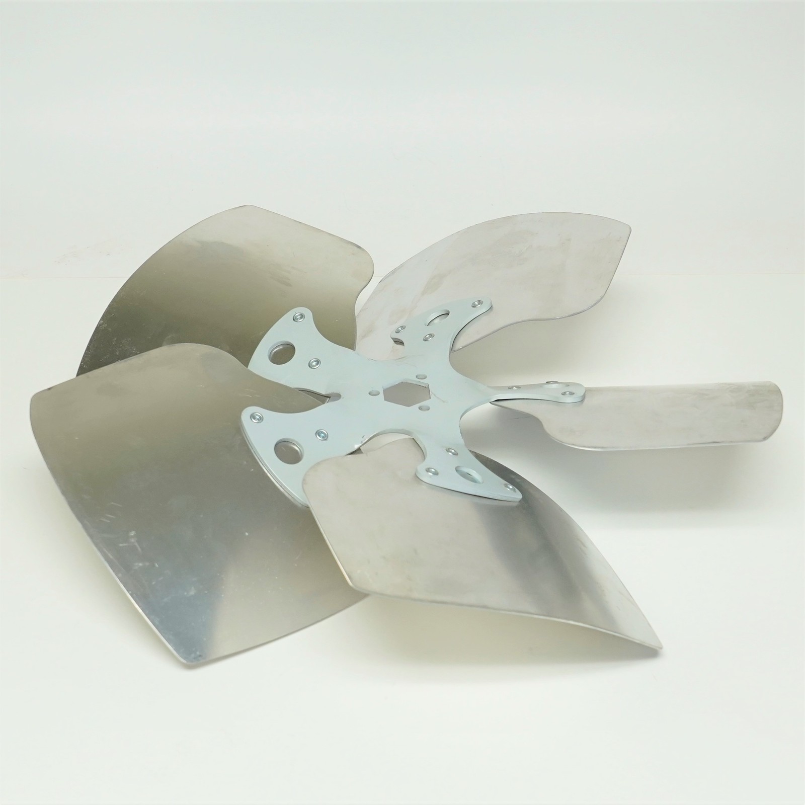 Lau 60560201 16″ Fan Blade CCW Rotation 27 Degree Pitch 5 Blades