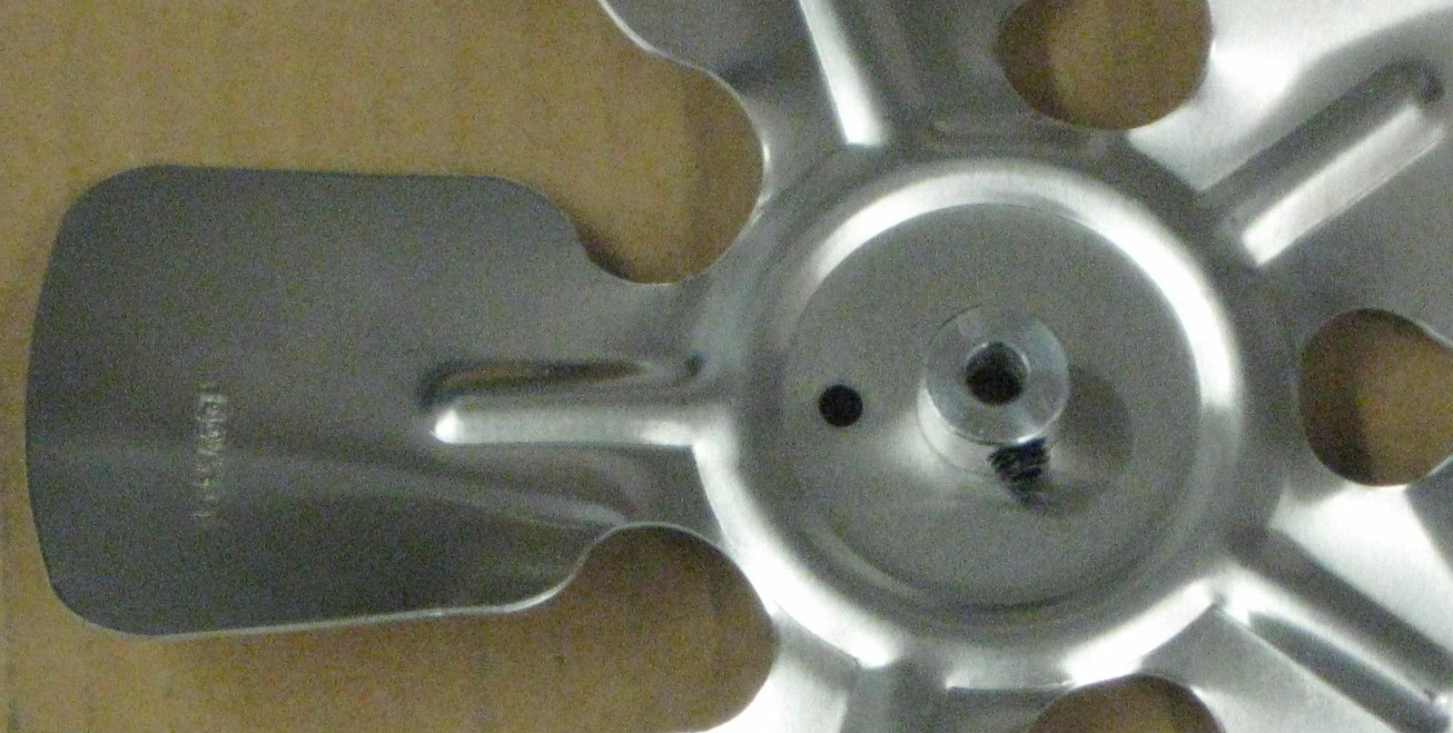 A63841 Metal Fan Blade 8″ Diameter 5 Blades 1/4″ Bore Hub CW 24 Degree Propeller