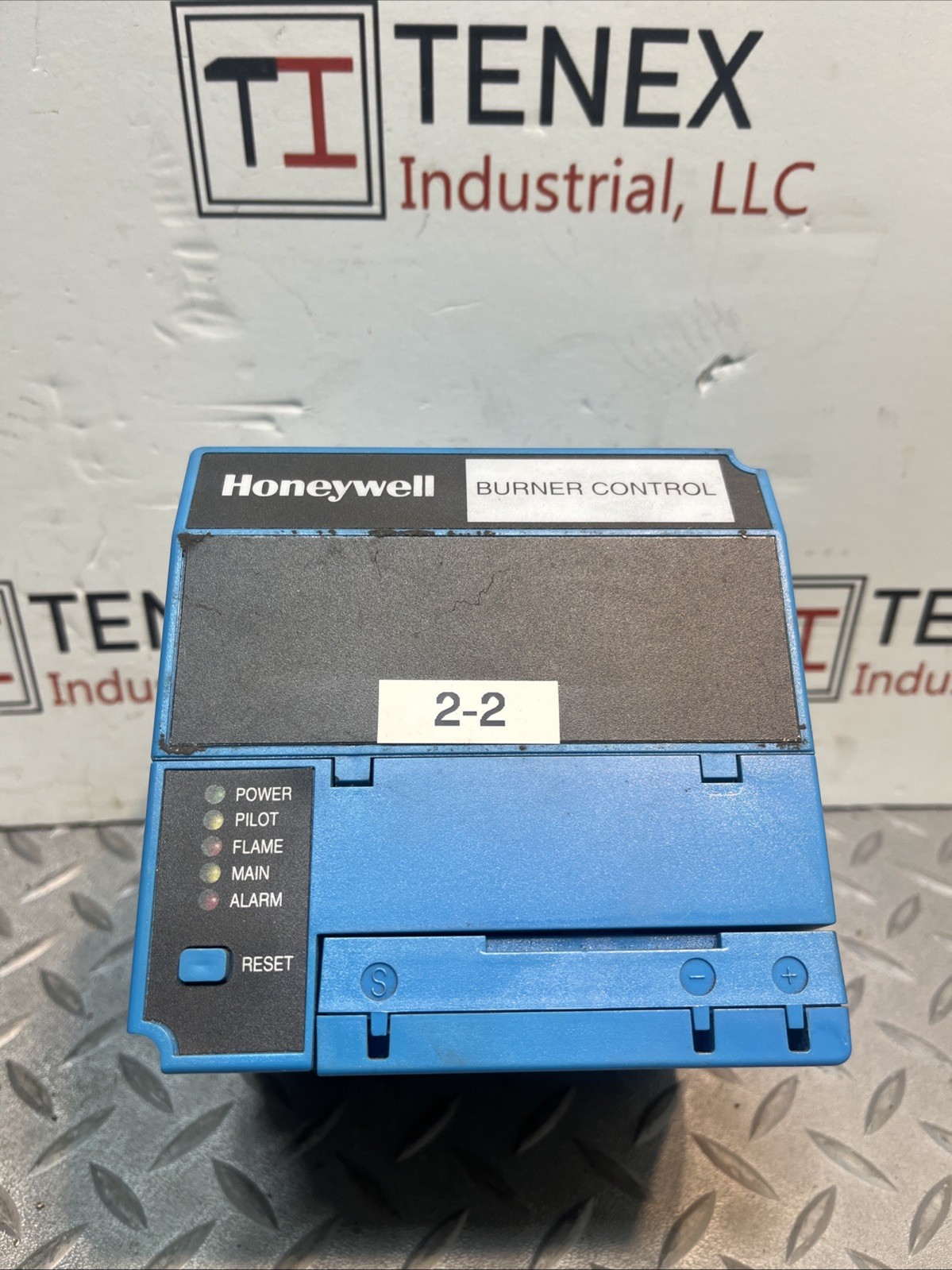 Honeywell Burner RM7895 A 1014 Control Ultraviolet Flame Amplifier E-9