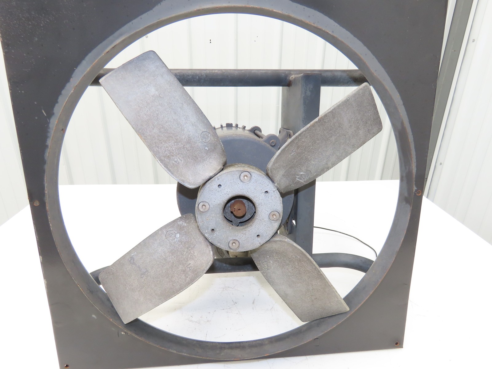 Dayton 3XK37 16″ Exhaust Fan 1/4Hp 1725rpm 115V 1PH Haz Loc Motor 20″Sq Frame