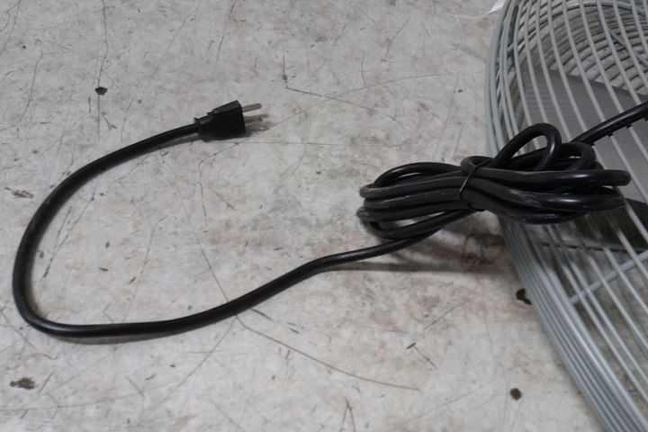 Dayton 1VCF4D 1/2 HP 1100/850 RPM 115VAC 30 In Blade Dia Industrial Fan