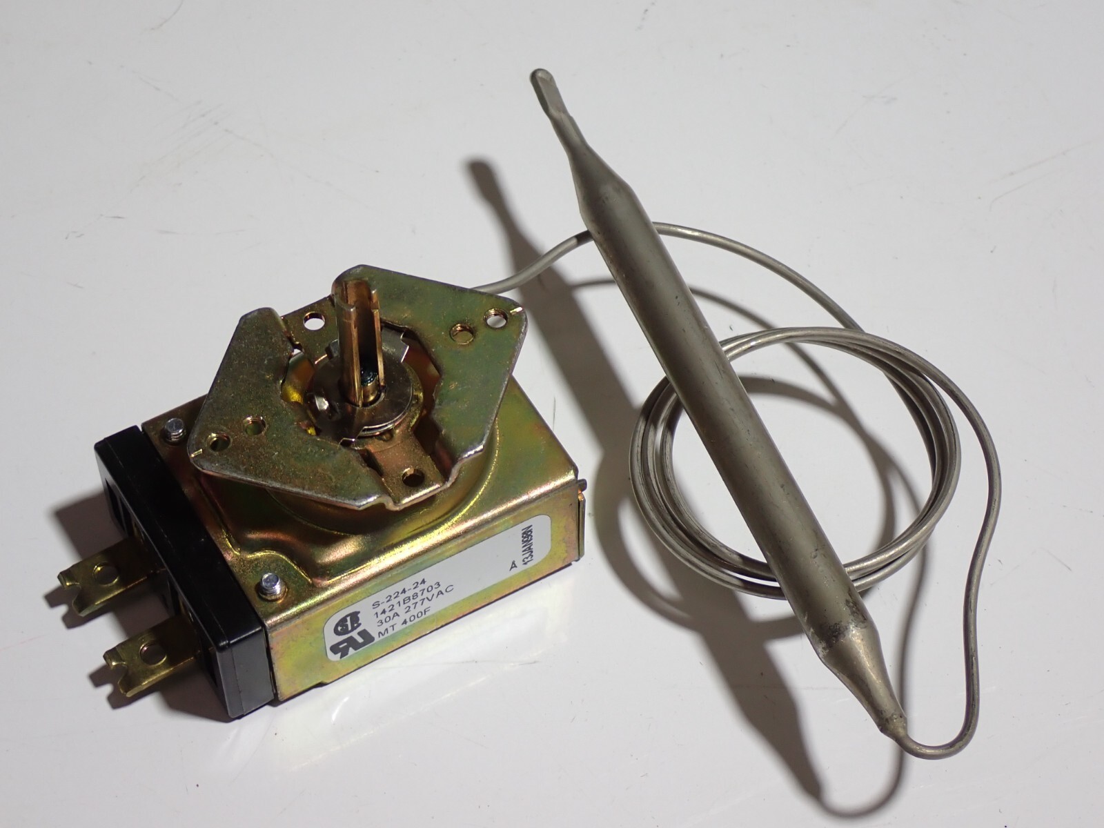 5300-014 ROBERTSHAW ELECTRIC THERMOSTAT SPST MODEL 9-224-24