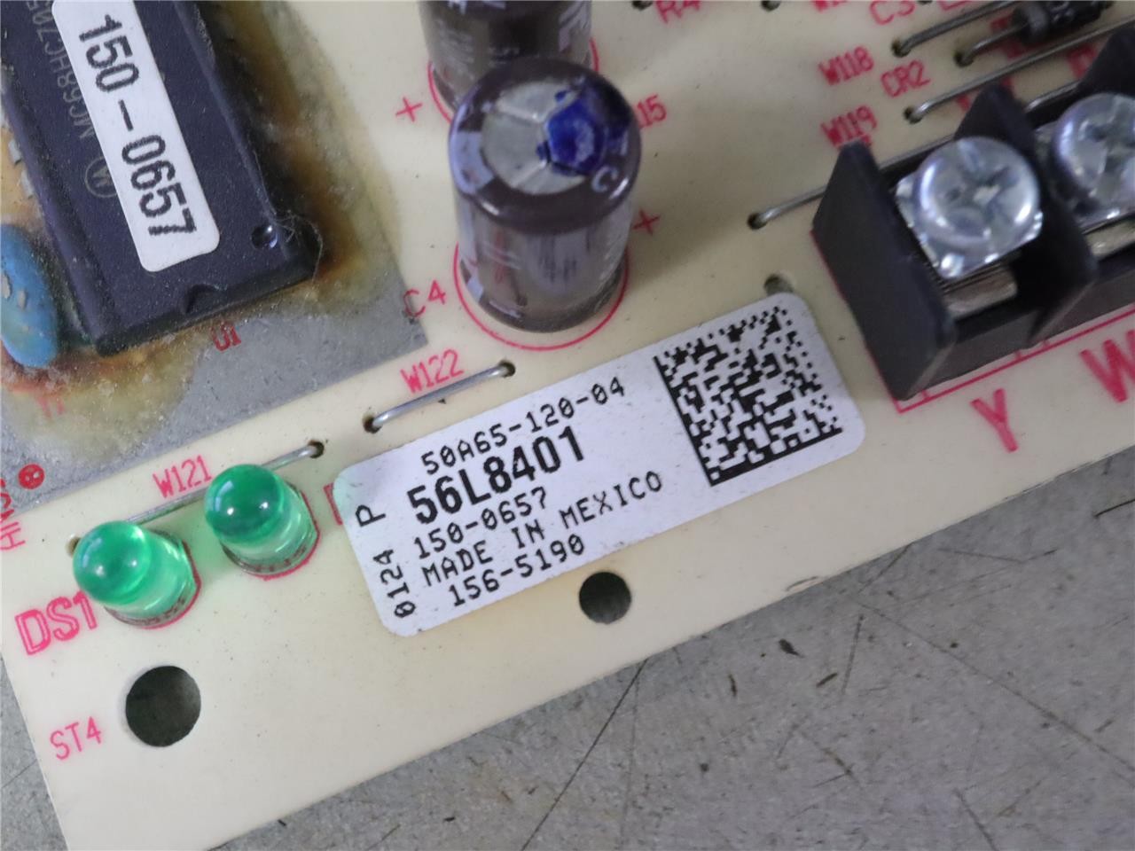 LENNOX SureLight 50A65-120-04 Furnace Control Circuit Board 56L8401