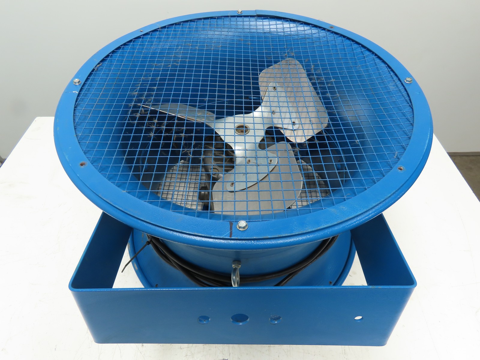 Patterson H14C-CS Industrial Circulation Fan 14″ Blade 277V 1Ph 1/4HP 2600 CFM