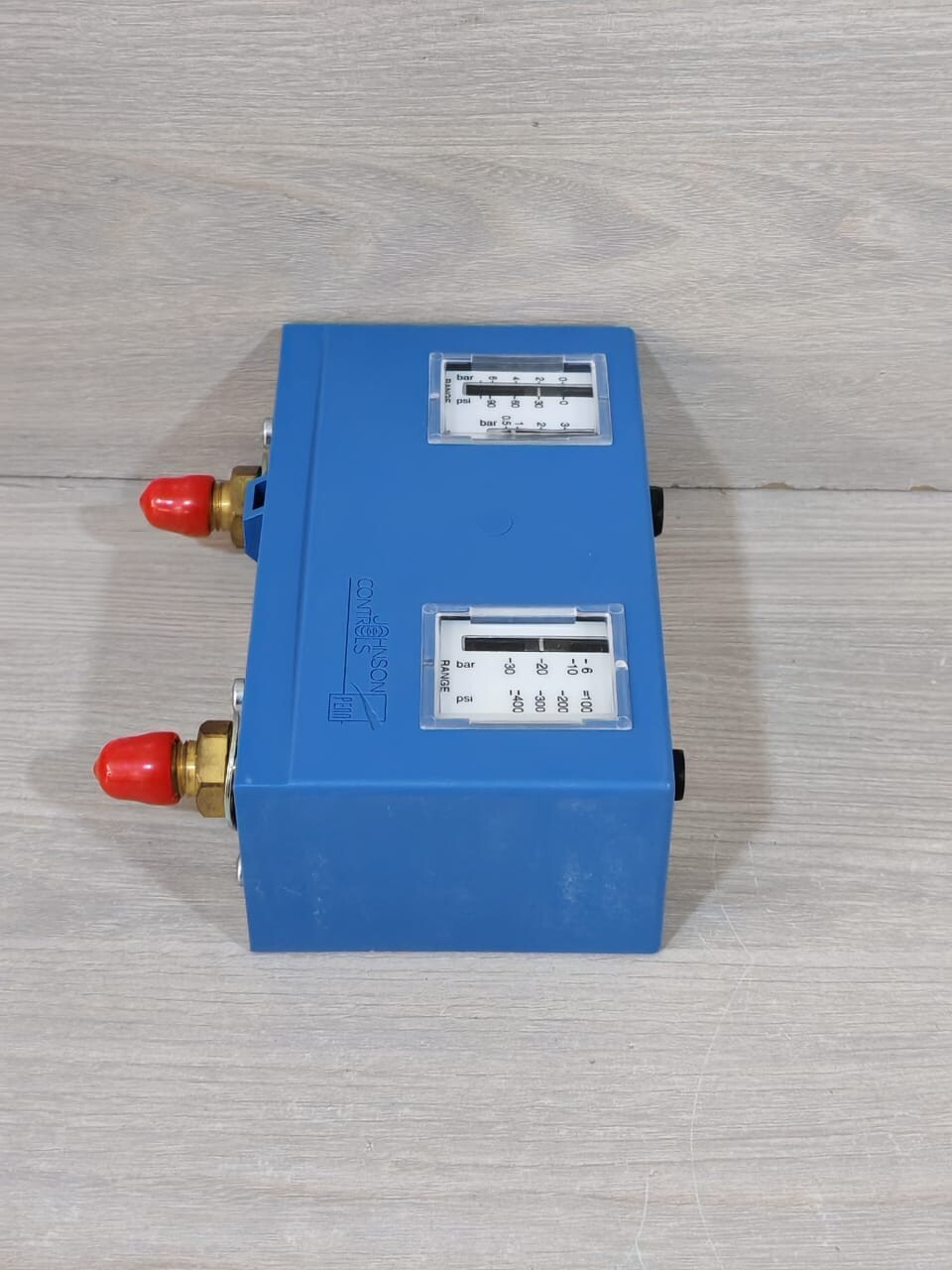 JOHNSON CONTROLS PENN P736LCA-9300 PRESSURE CONTROL 400V