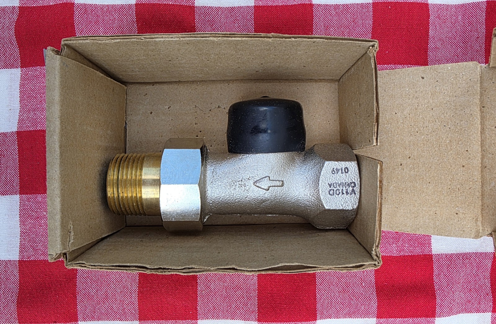 New Honeywell V110D1016 Thermostatic Radiator Valve 1″ Npt Straight for T104 New