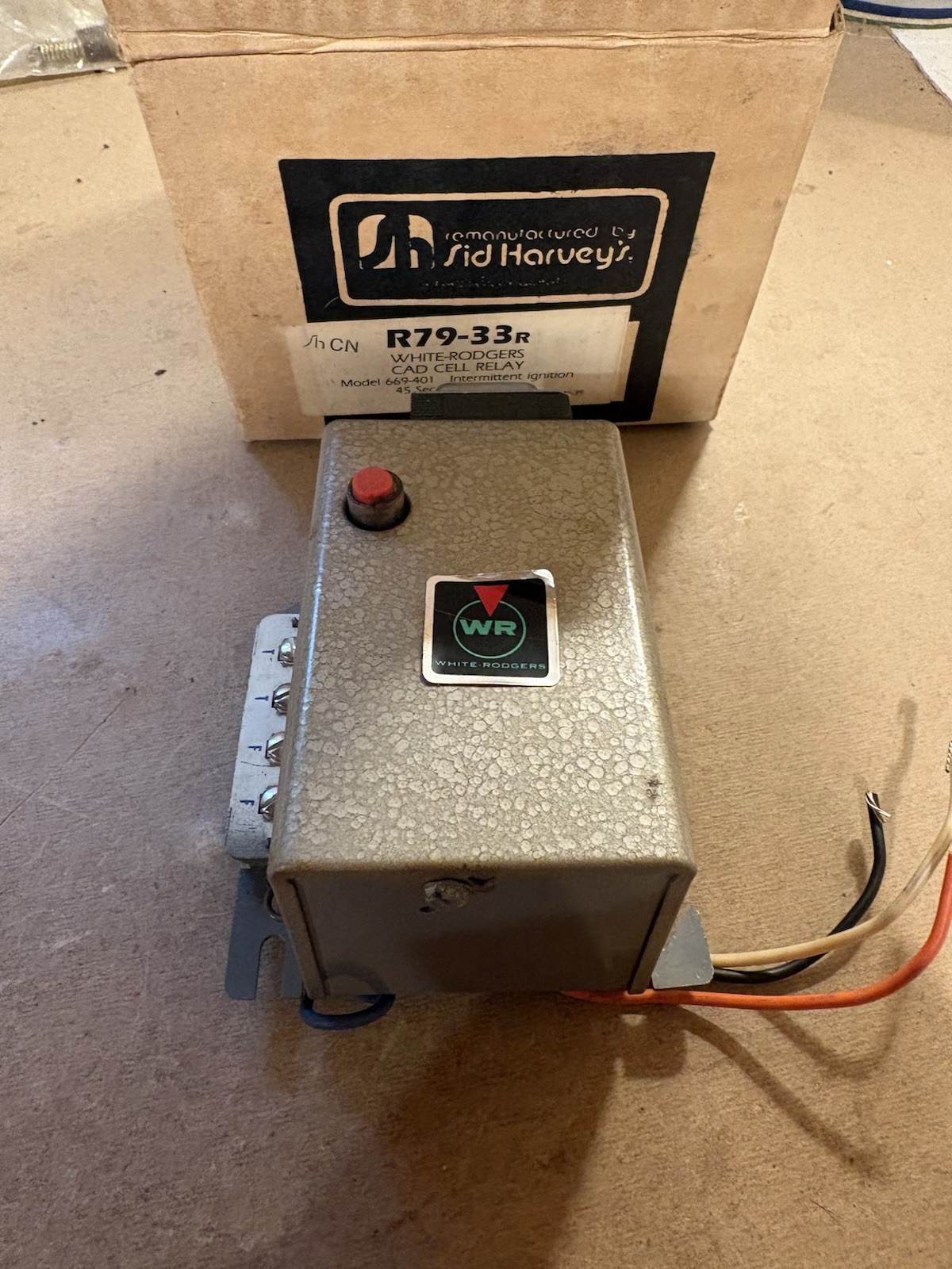 NOS SID HARVEYS WHITE RODGERS R79-33R CAD CELL RELAY MODEL 669-401 [10132]