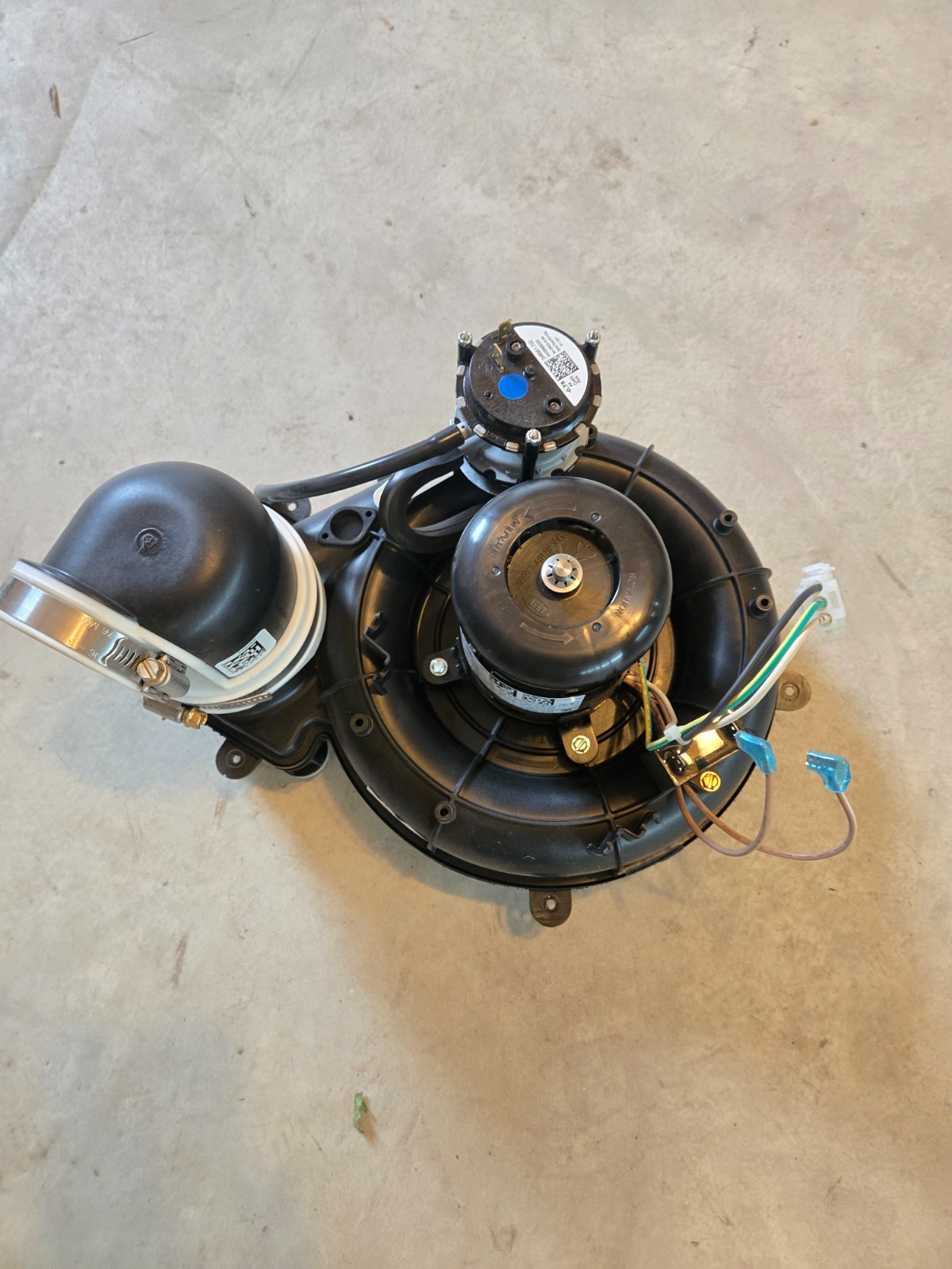 Carrier NEW HB27CQ118 Draft Inducer Blower Y4L241B002L FREE SHIP