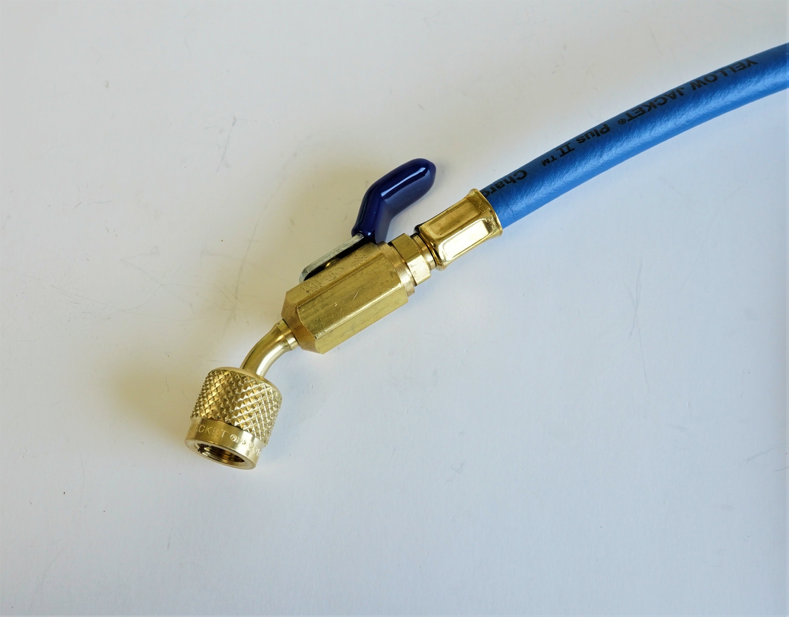 Yellow Jacket 29425 Plus II Charging Hose 60″ 1/4″ x 5/16″ Ball Valve Blue