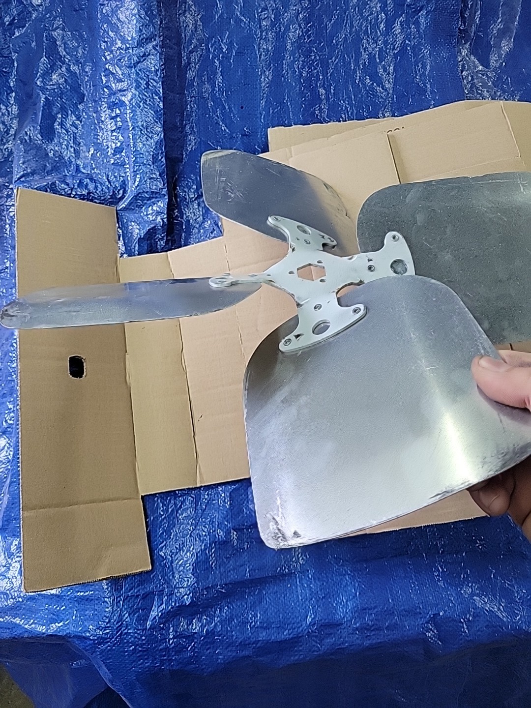 Lau 60558701 20″ Fan Blade CW Rotation 27 Degree Pitch 4 Blade