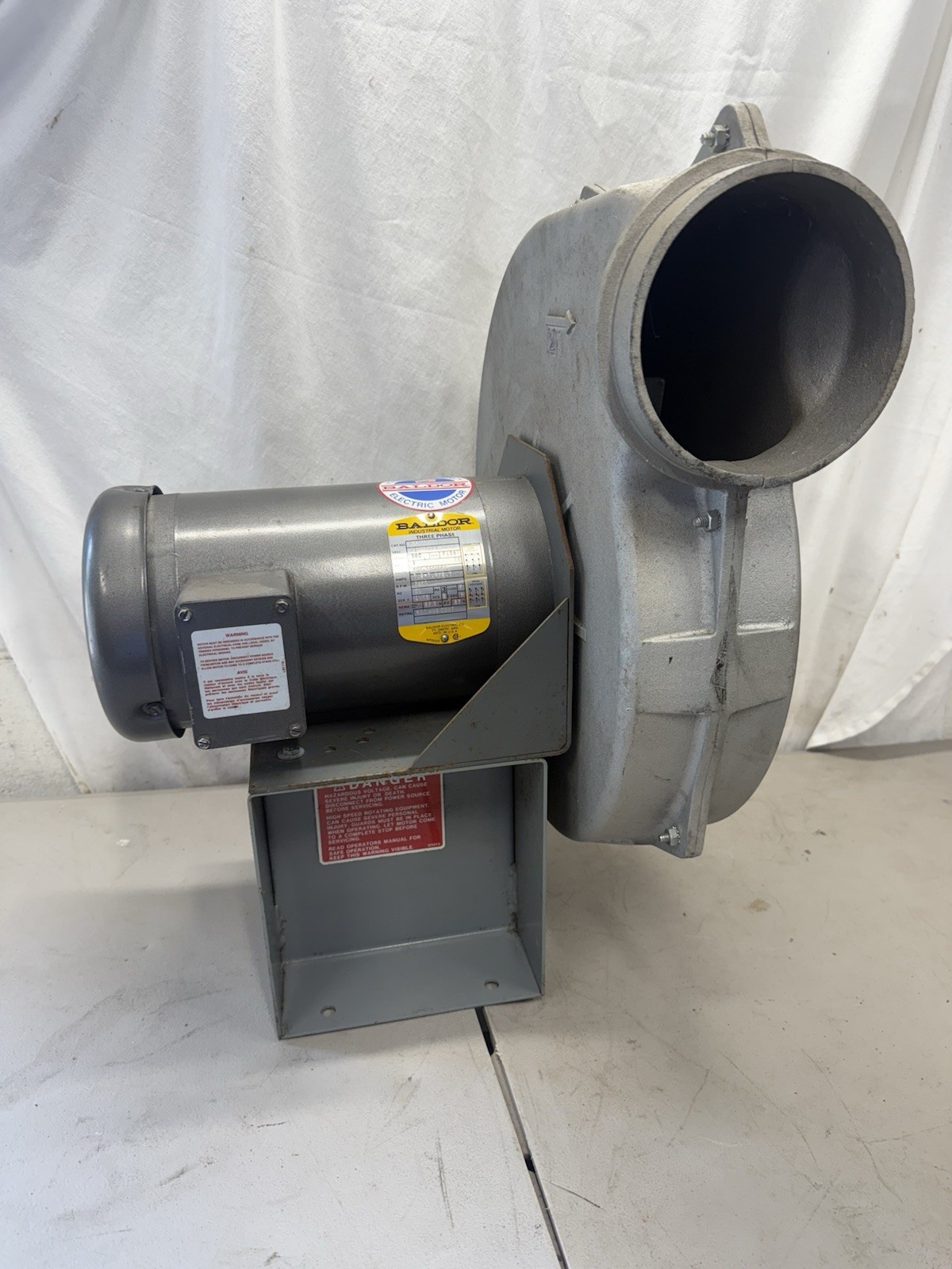 CINCINNATI FAN 3 HP CENTRIFUGAL BLOWER 3PH 208-230/460 VAC 3450 RPM PB-12A